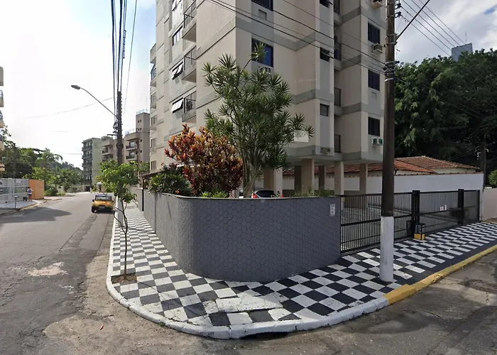 Apartamento em Guarujá Praia do Tombo, 300mts do mar - TOMBO BEACH HOST